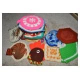 Lot of Mostly Vintage Hot Pads/Pot Holders