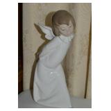 Lladro Porcelain Curious Angel Figure 4960 9.5"