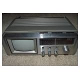 Vintage RCA Model 2812934-2 Portable TV AM/FM