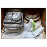 Kitchen Shelf Contents Lot: Bakeware +