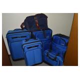 Lot of Blue Luggage: Skyway & Leisure mostly