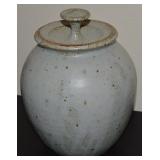 1981 Amana Colonies Pottery Lidded Cookie Jar