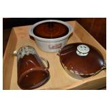Kitchen Shelf Contents Lot: Stoneware Baker +