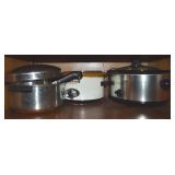 Kitchen Shelf Contents Lot: Crock Pot Slow Cookers