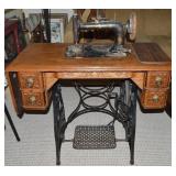 Antique New Home Cast Iron Sewing Machine w/
