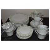 Taihei China Japan Dinnerware Pieces in Floral