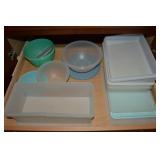 Drawer Contents Lot: Vintage Tupperware Containers
