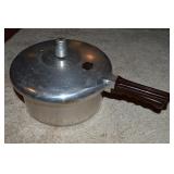 Vintage Presto Meat Master Cooker Model 406 w/Lid