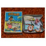 Vtg Tin Litho Toy Clockwork Ice Cream Vendor 3.75'