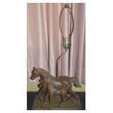 Vtg Faux Wood Resin Horse & Foal Table Lamp