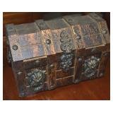 Vintage Japan Treasure Chest Jewelry Box w/