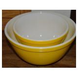 Vtg Pyrex Primary Colors Yellow Nesting Bowls w/
