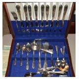 Wm Rogers IS SP Devonshire Flatware Set in