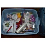 Rubbermaid RN 18Gal Tote w/Lid: Party Supplies,