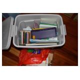 Rubbermaid RN 18Gal Tote w/Lid: School Crafts+
