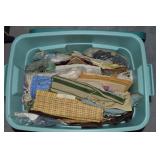 Rubbermaid RN 18Gal Tote w/ Lid: Fabrics