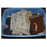 Rubbermaid RN Lidded 18Gal Tote:  Fabric