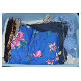 Rubbermaid RN Lidded 10Gal Tote: Fabric