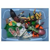 Rubbermaid RN Lidded 18Gal Tote: Vtg Disney