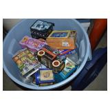 Rubbermaid RN Lidded 20 Gallon Trash Can w/