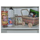 Shelf Contents Lot: Cubs, Home Decor, Hershey