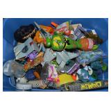 Rubbermaid RN Lidded 10Gal Tote: Action Figures +