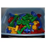 Rubbermaid RN Lidded 10Gal Tote: Marble Run Set