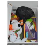 Bankers Box: Snoopy Plush, Cap +