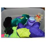 Rubbermaid RN Lidded 14Gal Tote: Stuffed Animal
