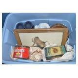 Rubbermaid RN Lidded 14Gal Tote: Tins, Art +
