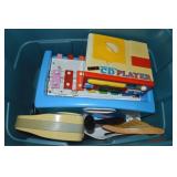 Rubbermaid RN Lidded 14Gal Tote: Musical Toys+