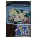 Rubbermaid RN 10Gal Tote w/ Lid: Dolls, Plush