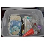 Rubbermaid RN 14Gal Tote w/Lid: New Writable