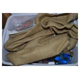 Rubbermaid RN Lidded 14Gal Tote: Party Supplies