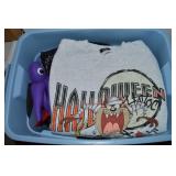 Rubbermaid RN Lidded 18Gal Tote: Taz Halloween