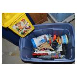 Rubbermaid RN 18gal Lidded Tote: Vintage Toys