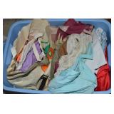 Rubbermaid RN 18gal Lidded Tote: Fabrics