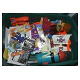 Rubbermaid RN Lidded 10Gal Tote: Vintage Toys