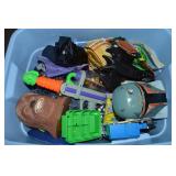 Rubbermaid RN Lidded 18Gal Tote: Vtg Toys, Star