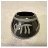 1988 GG Signed Native American Black Pottery
