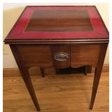 Antique Federal Style Drawered End Table/Lamp