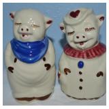 Vtg Shawnee Art Pottery Pigs Salt & Pepper Shaker