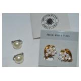 (2) Vtg Goldtone Clip Earring Prs: Smithsonian +