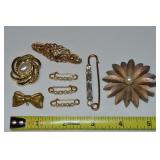 (8) Vintage Goldtone Brooch & Bar Pin Lot w/ Faux