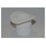 Vtg Fenton Milk Glass Daisy & Button Hat Vase 3.25