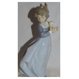 Lladro Nao Spain Porcelain Windy Afternoon Figure