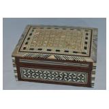 Vtg Lacquered MOP Inlay Y.H. Egpyt Wooden Box