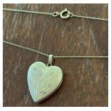 Vintage 14kygf Gold Filled Heart Locket & Chain
