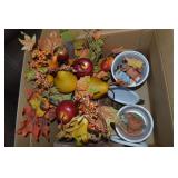 Box of Thanksgiving Decor & Figurines