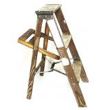 Wood Step Ladder